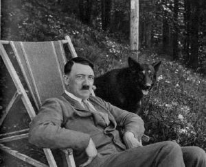Hitler e il suo cane